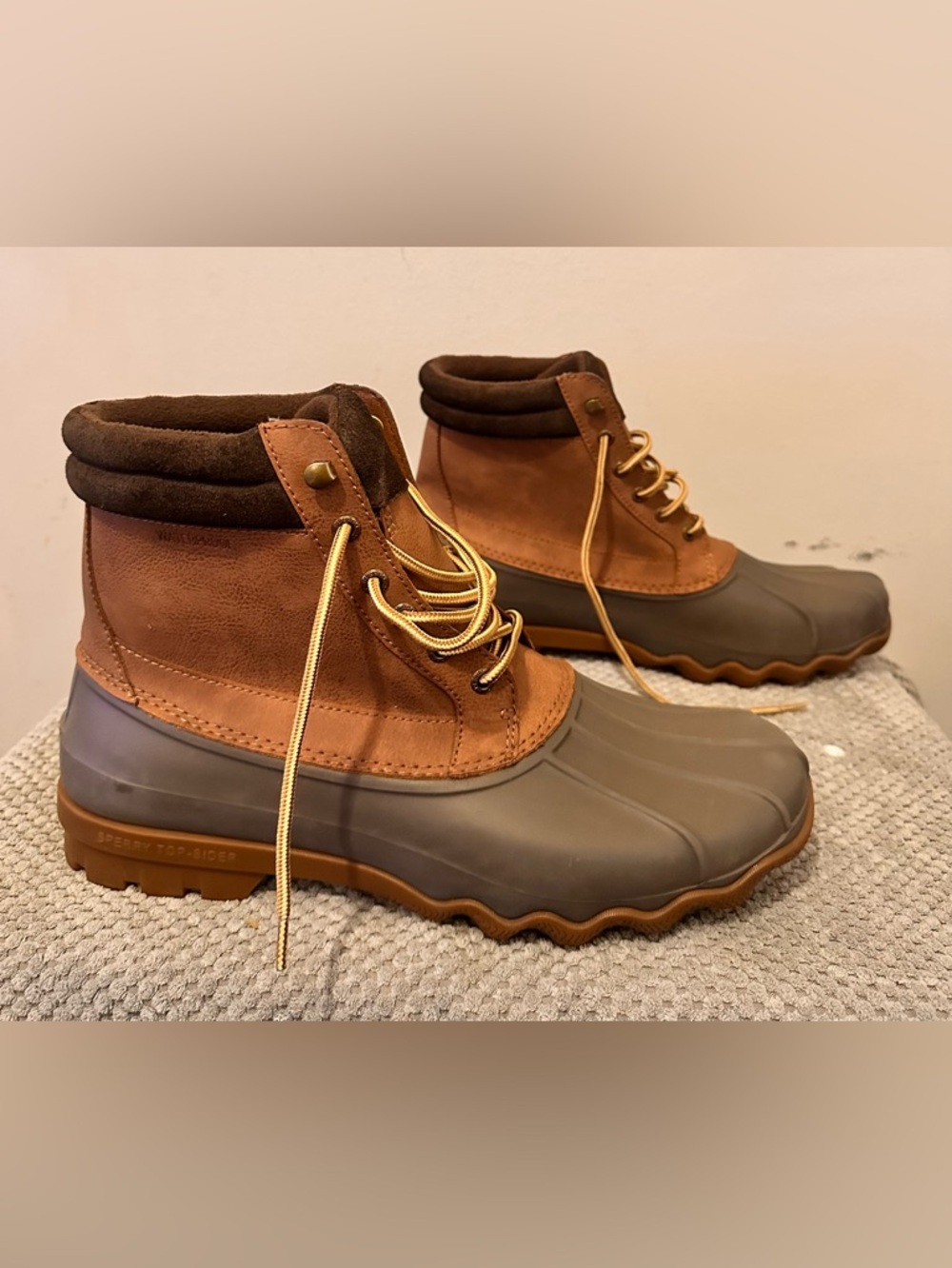 Sperry STS14140 Wheat and Brown Duck Boots  Size 11